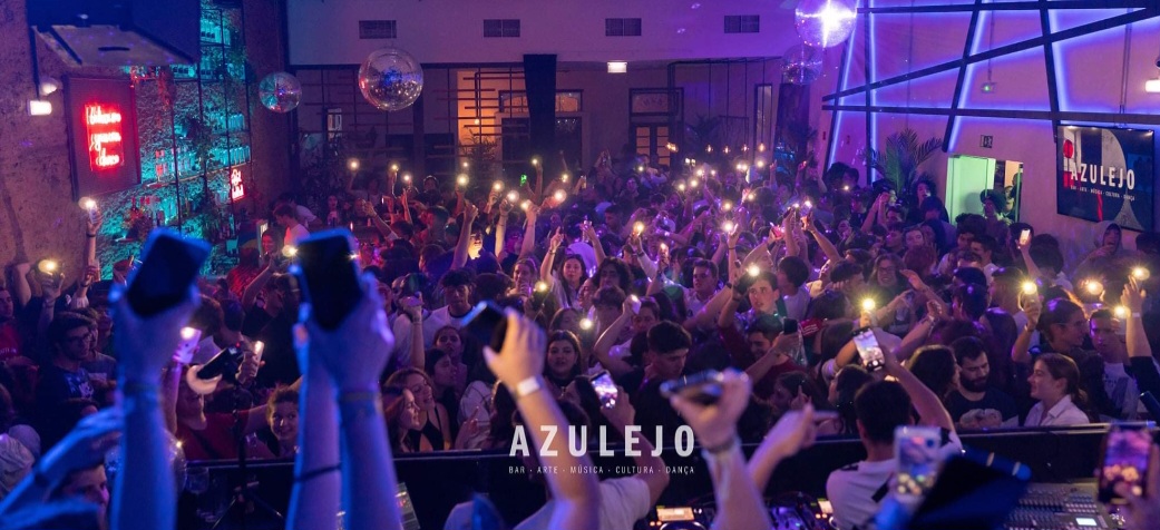 Exames antes das férias, mas a festa é antes dos exames