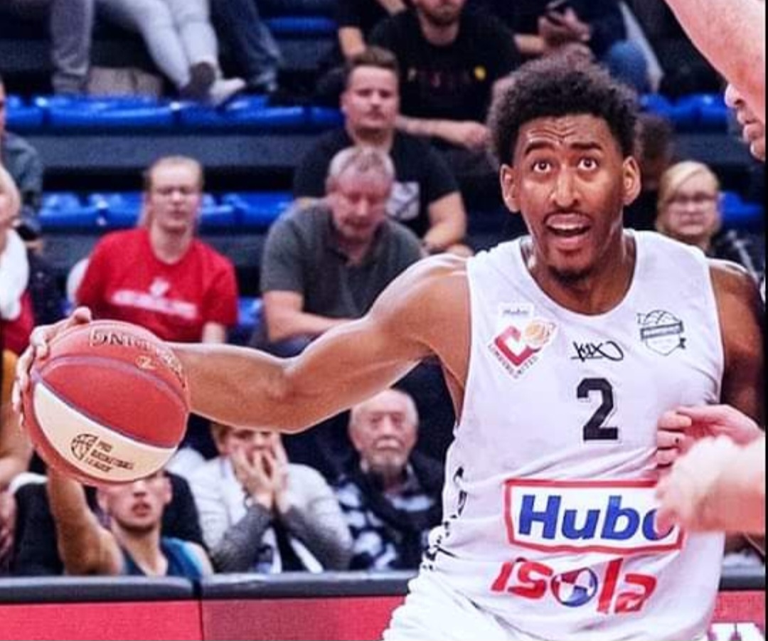 Jalen Jenkins veste alvinegro na nova época 23/24