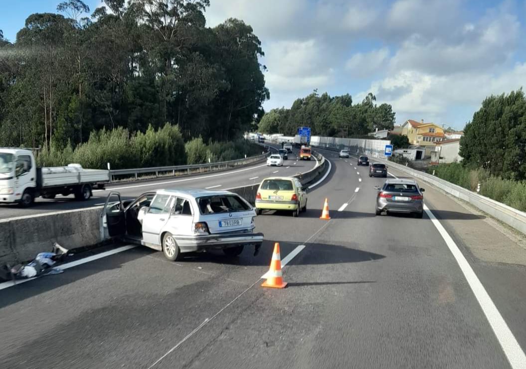 Despiste na A29 complicou o trânsito