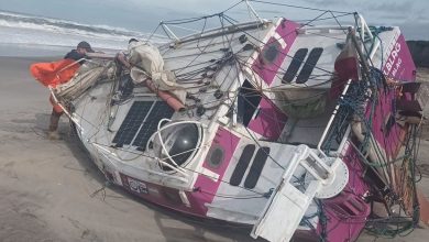 Veleiro polaco deu à costa no Furadouro após andar à deriva durante vários dias