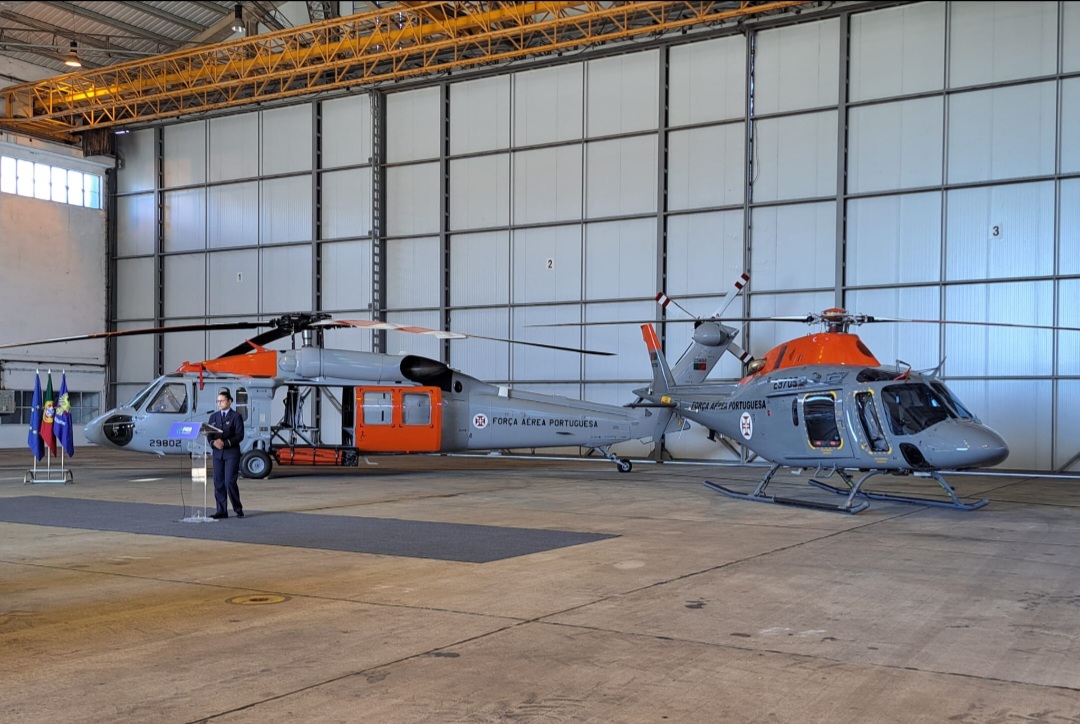 Maceda acolhe quatro novos helicópteros de combate a incêndios