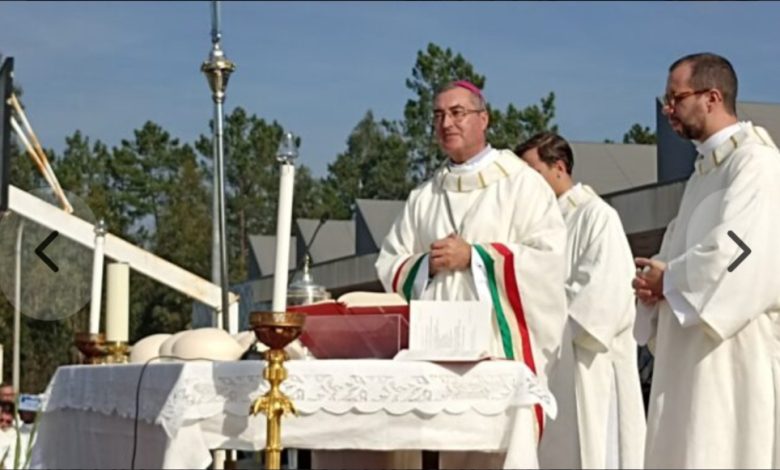 Bispo exorta jovens para um Sínodo Diocesano Juvenil Bispo exorta jovens para um Sínodo Diocesano Juvenil