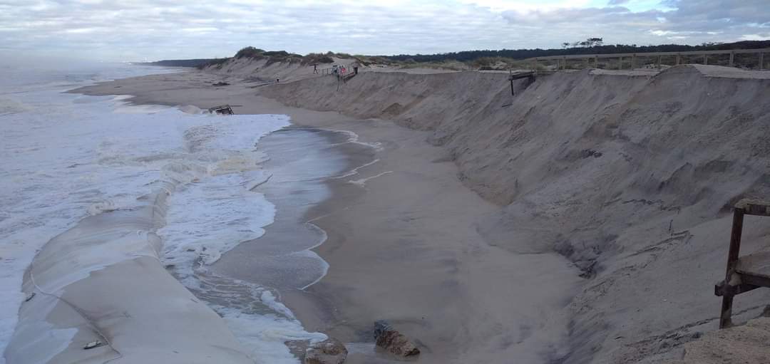 Furadouro: Passadiço norte foi "engolido" pelo mar
