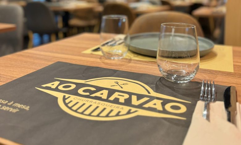 “Ao Carvão”: Da brasa à mesa, a arte de servir churrasco “Ao Carvão”: Da brasa à mesa, a arte de servir churrasco