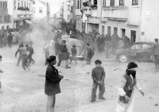 As fotos que nunca viu do louco "Carnaval Sujo" dos anos 50 