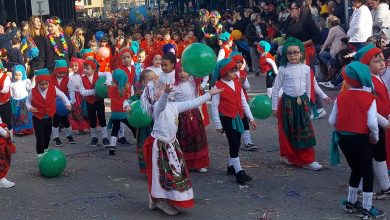 Ovar: Em domingo de primavera antecipada, o Carnaval “abriu em flor”