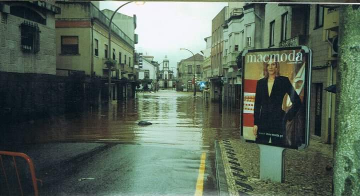 Há 23 anos, Ovar acordou submerso como nunca se tinha visto antes