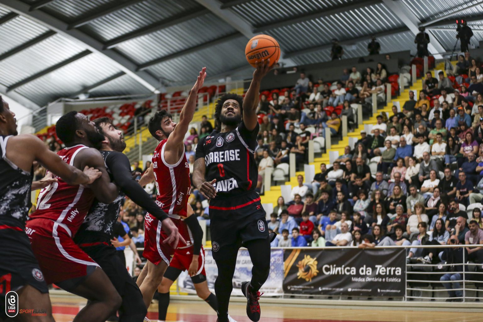 Ovarense vendeu cara a derrota frente ao Benfica