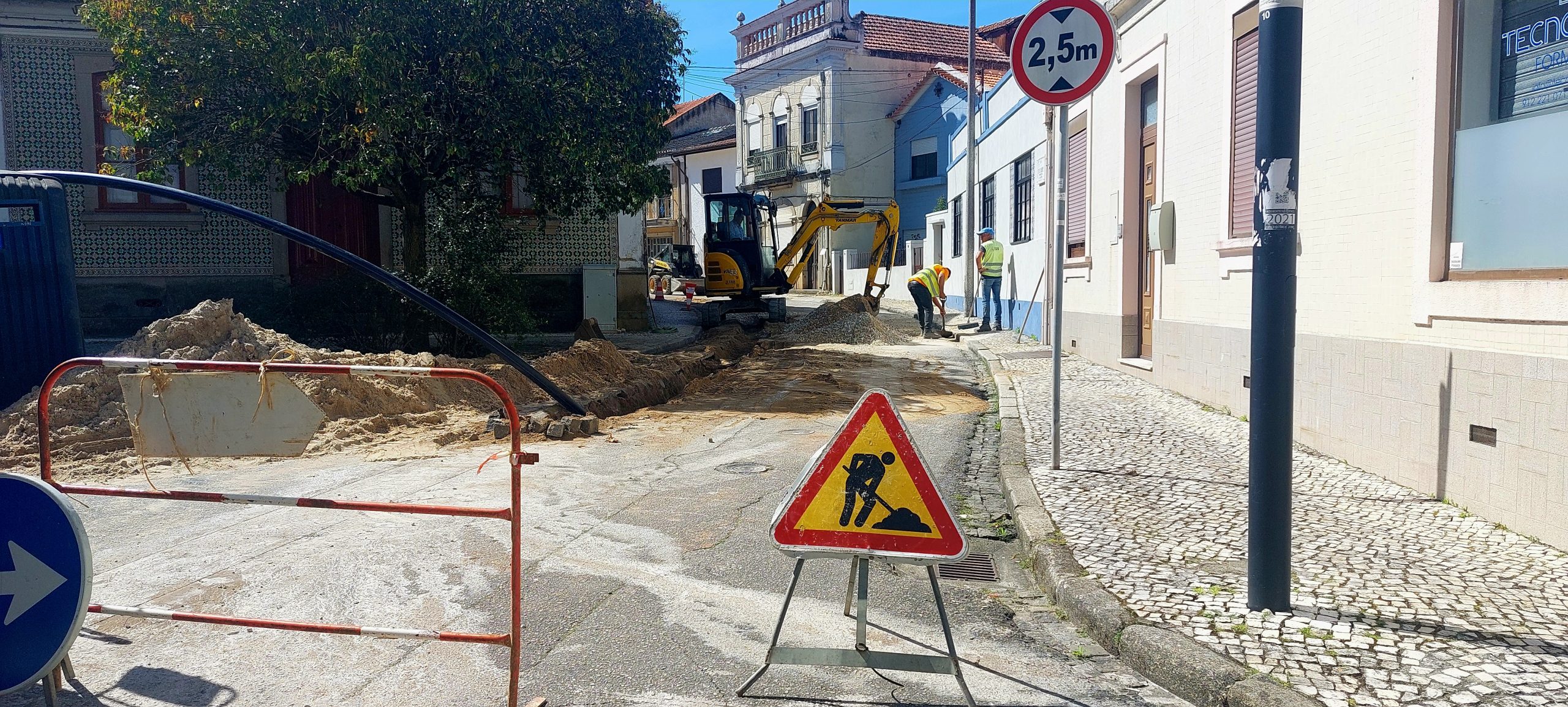 Obras encerram rua Eça de Queirós por uma semana