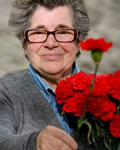 A mulher que fez do cravo o símbolo do 25 de Abril de 1974