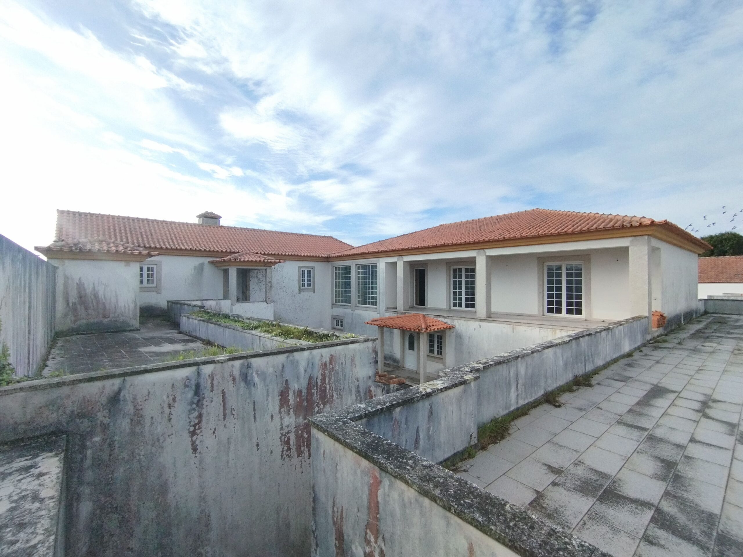 Uma moradia em Esmoriz, uma quinta em Gaia e mais 18 imóveis da banca vão a leilão por 5,6 milhões