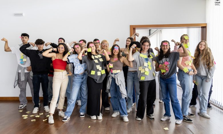 Jovens do 9.º ano escolhem o seu futuro através do «Vocation Camp» Jovens do 9.º ano escolhem o seu futuro através do «Vocation Camp»