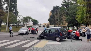 Colisão entre viaturas com feridos corta estrada ao trânsito