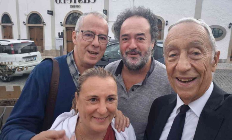 Presidente Marcelo em Ovar à procura de Pão-de-Ló Presidente Marcelo em Ovar à procura de Pão-de-Ló