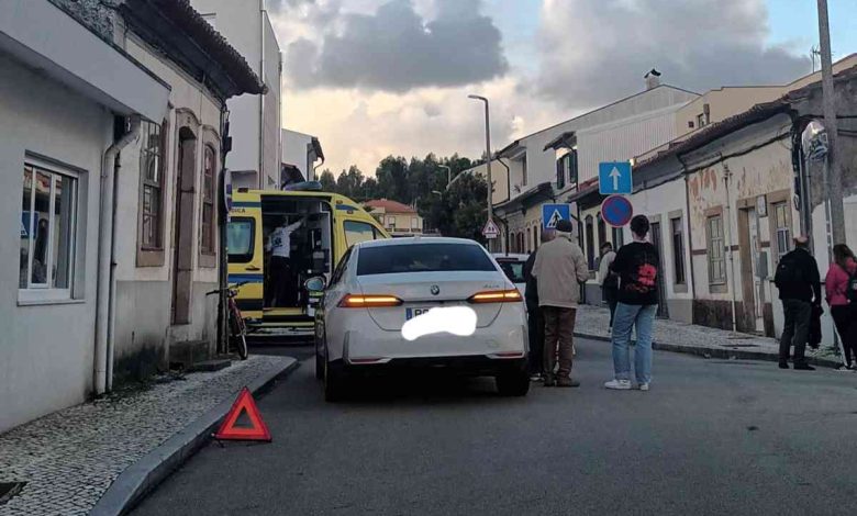 Ciclista ferido em acidente na Rua da AD Ovarense Ciclista ferido em acidente na Rua da AD Ovarense