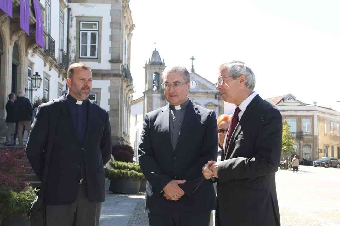 Bispo do Porto em Ovar em Visita Pastoral