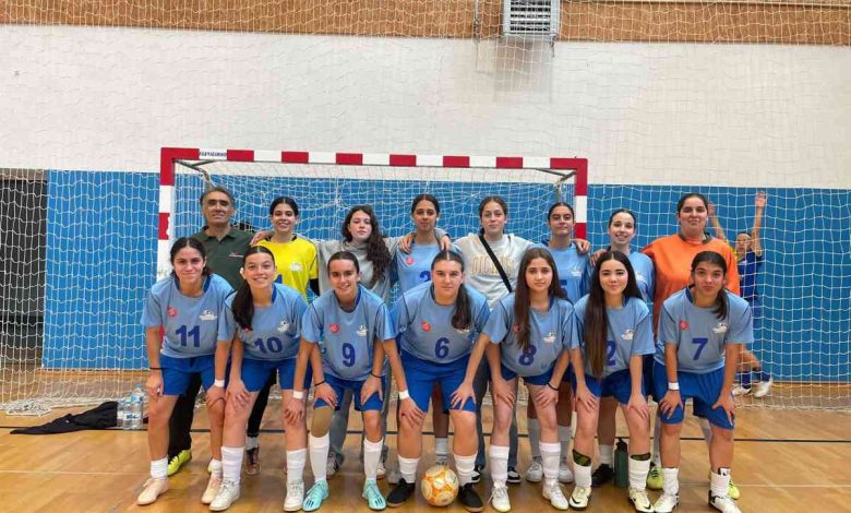 Futsal Feminino é Campeão Regional de Juvenis da Zona Centro Futsal Feminino é Campeão Regional de Juvenis da Zona Centro