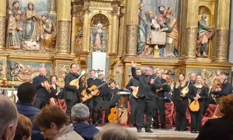 Orquestra de Bandolins de Esmoriz em Valladolid (Espanha) Orquestra de Bandolins de Esmoriz em Valladolid (Espanha)