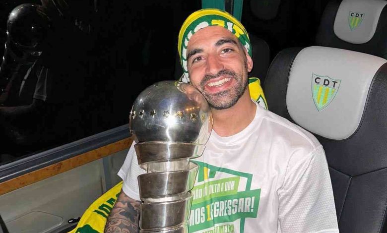 Diogo Valente sobe à 1.ª Liga com o CD Tondela Diogo Valente sobe à 1.ª Liga com o CD Tondela