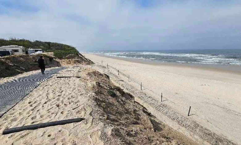 Praia de Maceda perde Bandeira Azul por não estar ligada à rede pública de água Praia de Maceda perde Bandeira Azul por não estar ligada à rede pública de água
