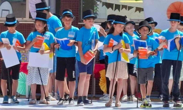 Finalistas da Escola Básica Glória de Sant’Anna em festa Finalistas da Escola Básica Glória de Sant’Anna em festa