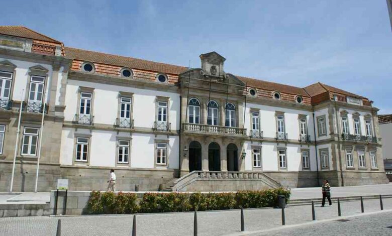 Ovar homenageia personalidades e entidades com entrega de Medalhas de Mérito Municipal Ovar homenageia personalidades e entidades com entrega de Medalhas de Mérito Municipal