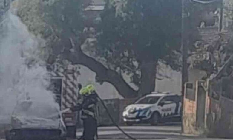 Carro foi consumido pelo fogo em Ovar Carro foi consumido pelo fogo em Ovar