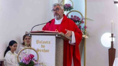 Paróquia de S. Pedro presta homenagem ao Padre Fernando Carneiro