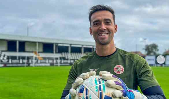 Guarda-redes ex-Flamengo “reforça” Ovarense Futebol