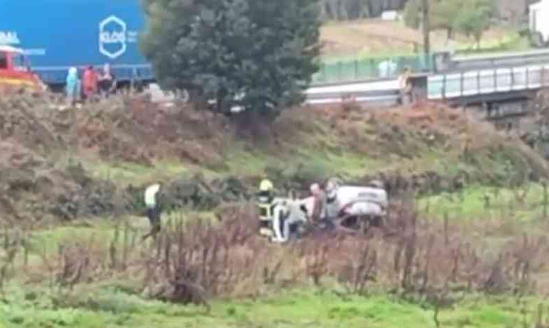 Despiste de ligeiro provoca dois feridos ligeiros