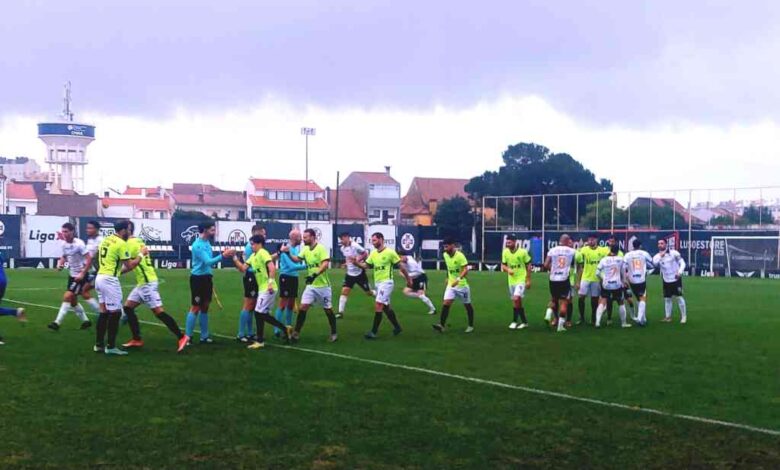 Em dia de festa, o empate foi o que se pôde arranjar Em dia de festa, o empate foi o que se pôde arranjar