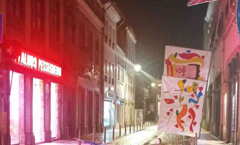 Decorações do Carnaval derrubadas pelo vento em Ovar Decorações do Carnaval derrubadas pelo vento em Ovar