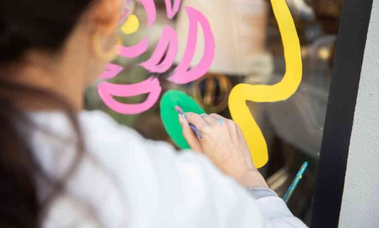 “Nuvens de Flores” voltam a colorir as montras de Estarreja no Carnaval