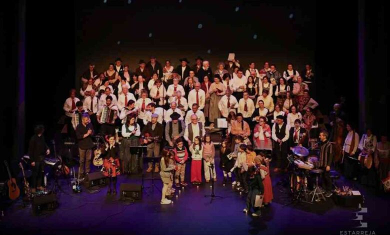 “Janeiras de Todos os Cantos” levam tradição e memória ao Cine-Teatro de Estarreja “Janeiras de Todos os Cantos” levam tradição e memória ao Cine-Teatro de Estarreja