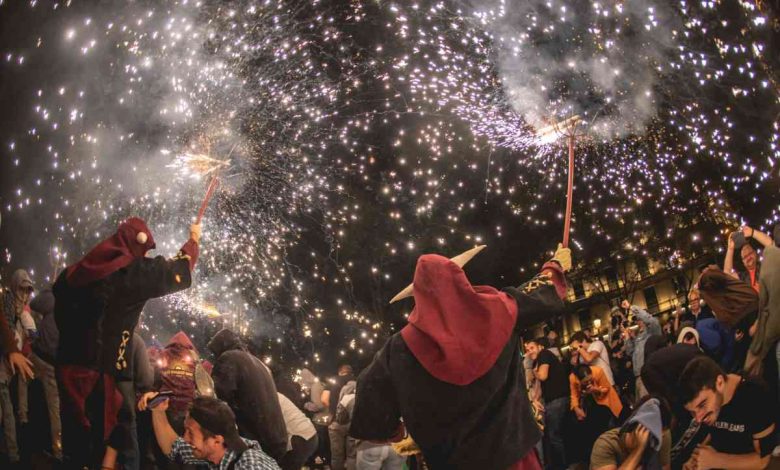 Festival Imaginarius e município de Barcelona trazem arte popular do Correfoc às ruas da Feira