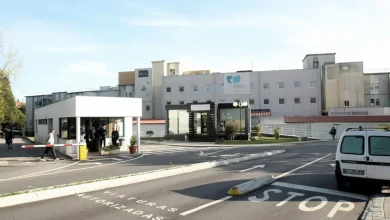 Família de Ovar troca coroas fúnebres por donativos e reconstrói varanda do Hospital de Gaia Família de Ovar troca coroas fúnebres por donativos e reconstrói varanda do Hospital de Gaia