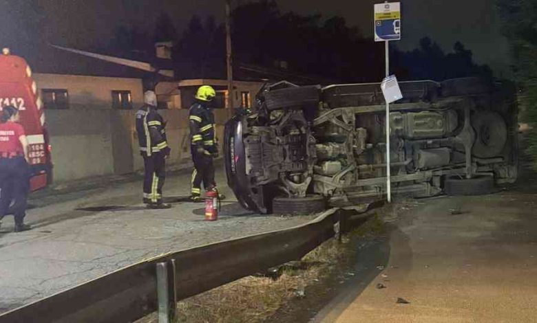 Condutora ferida em despiste seguido de capotamento