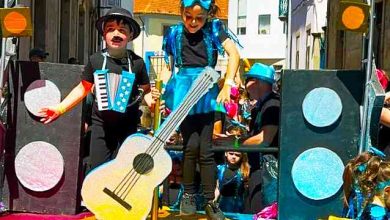 Carnaval de Ovar é sempre que uma criança quiser Carnaval de Ovar é sempre que uma criança quiser