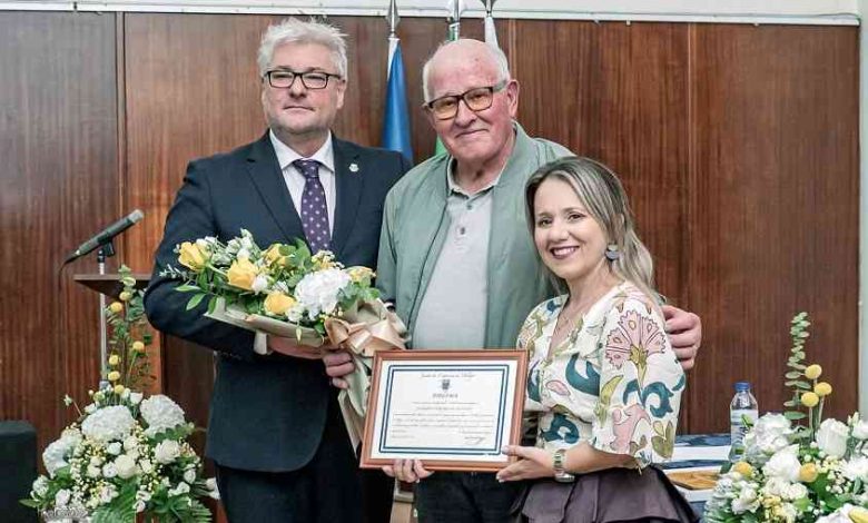Válega: Junta presta homenagem a Joaquim Pereira de Almeida por dedicação à autarquia Válega: Junta presta homenagem a Joaquim Pereira de Almeida por dedicação à autarquia