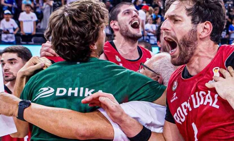 Portugal vence na Grécia e avança na qualificação para o Mundial Portugal vence na Grécia e avança na qualificação para o Mundial