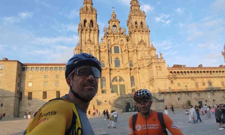 Caminho de Santiago também se faz de bicicleta em modo ‘non stop’ Caminho de Santiago também se faz de bicicleta em modo ‘non stop’