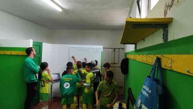 Pais queixam-se das condições de treino do CD Furadouro. Clube põe mãos à obra