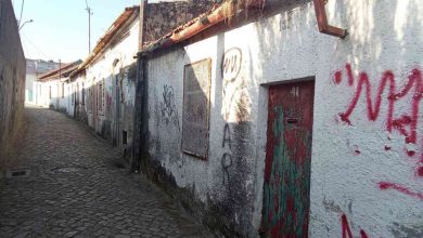 Finalmente alguém olhou para a Rua dos Ferroviários