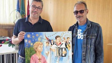 José de Oliveira assina pintura do cartaz do S. Paio 2026