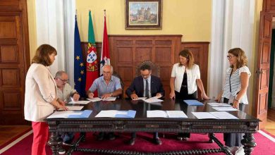 Assinado primeiro acordo laboral na Câmara de Santa Maria da Feira
