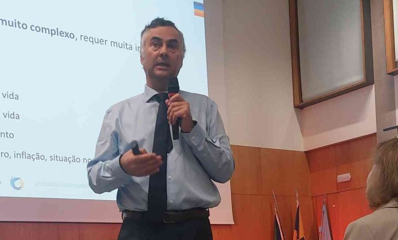 Ovar: Ministro da Educação garante aumento do investimento nos apoios sociais aos estudantes Ovar: Ministro da Educação garante aumento do investimento nos apoios sociais aos estudantes