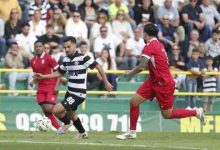 Ovarense vence Salgueiros e mantém liderança no Campeonato de Portugal (série B) Ovarense vence Salgueiros e mantém liderança no Campeonato de Portugal (série B)