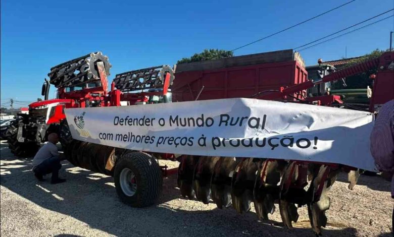 Válega: Agricultores do distrito protestam contra aumento dos custos de produção Válega: Agricultores do distrito protestam contra aumento dos custos de produção