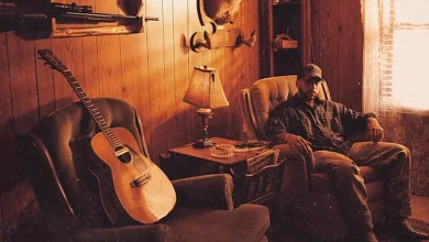“Entre 4 Paredes” é mais um avanço do álbum “Índigo” de Fernando Daniel