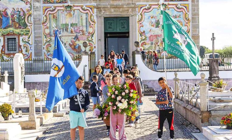 Válega assinala 116 anos da fundação da Escola Oliveira Lopes com Homenagem aos Irmãos Oliveira Lopes Válega assinala 116 anos da fundação da Escola Oliveira Lopes com Homenagem aos Irmãos Oliveira Lopes